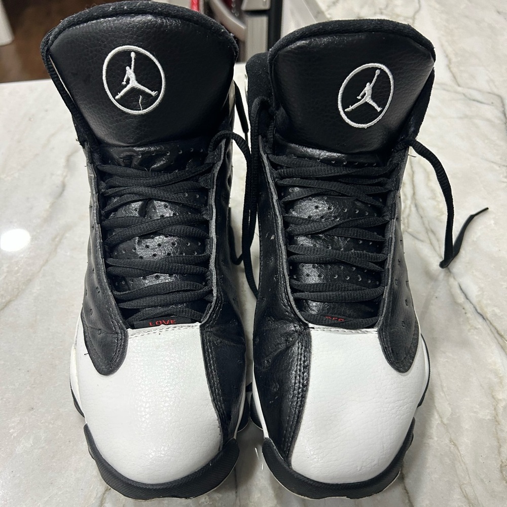 Jordan Men's Black and White Sneakers